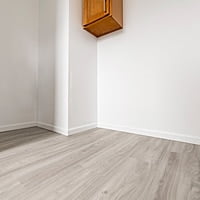Nroro - Noble Light Oak - Waikiki Collection - Vinyl Plank Flooring Nroro - Noble Light Oak - Waikiki Collection - Vinyl Plank Flooring